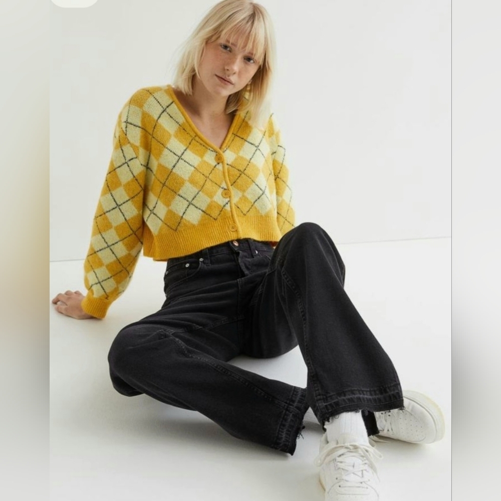 H&M Divided Argyle Jacquard Knit Button Cardigan Sweater Cropped Medium - Picture 7 of 15